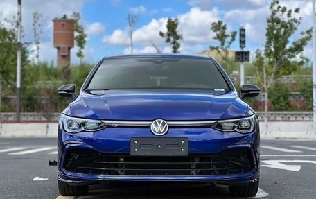 Volkswagen Golf VIII, 2022 год, 1 850 000 рублей, 3 фотография
