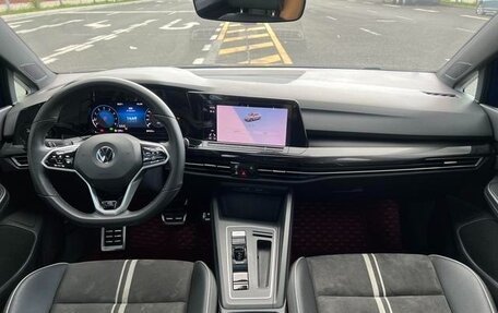 Volkswagen Golf VIII, 2022 год, 1 850 000 рублей, 12 фотография
