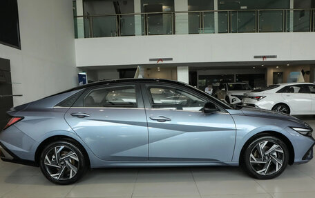 Hyundai Elantra, 2025 год, 2 100 000 рублей, 4 фотография