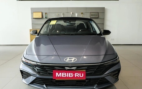 Hyundai Elantra, 2025 год, 2 100 000 рублей, 2 фотография