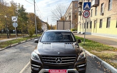 Mercedes-Benz M-Класс, 2013 год, 1 990 000 рублей, 3 фотография