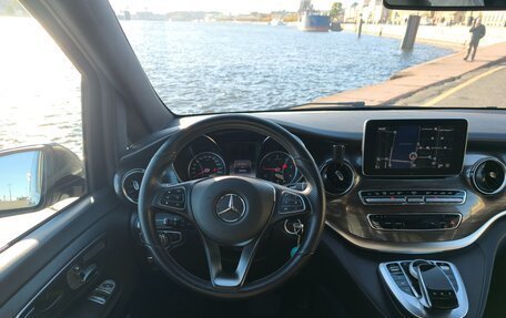 Mercedes-Benz V-Класс, 2019 год, 5 600 000 рублей, 16 фотография