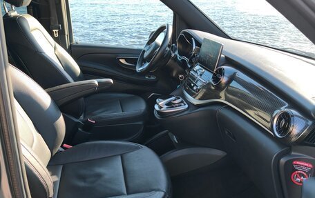 Mercedes-Benz V-Класс, 2019 год, 5 600 000 рублей, 18 фотография