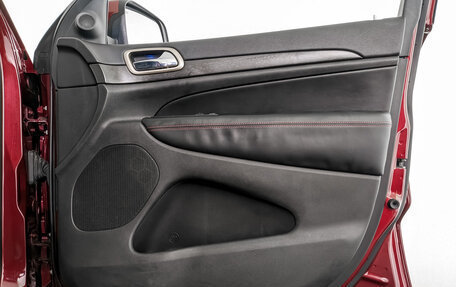 Jeep Grand Cherokee, 2016 год, 2 700 000 рублей, 26 фотография