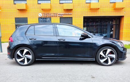 Volkswagen Golf GTI VII, 2018 год, 2 200 000 рублей, 4 фотография