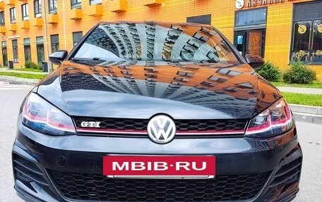Volkswagen Golf GTI VII, 2018 год, 2 200 000 рублей, 2 фотография