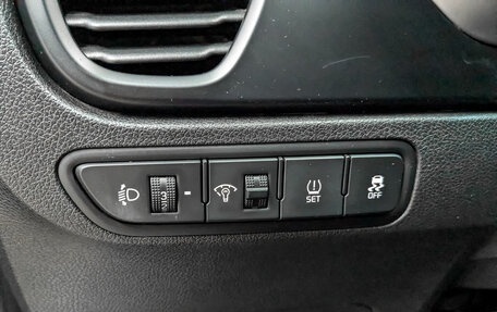 KIA Rio IV, 2021 год, 1 000 000 рублей, 24 фотография