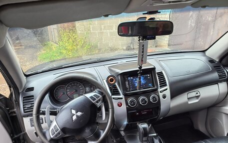 Mitsubishi Pajero Sport II рестайлинг, 2012 год, 1 200 000 рублей, 2 фотография