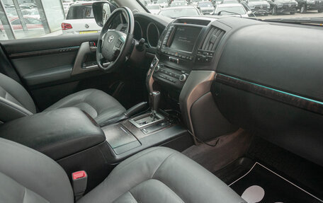 Toyota Land Cruiser 200, 2009 год, 2 649 000 рублей, 20 фотография