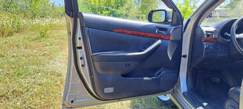 Toyota Avensis II, 2004 год, 700 000 рублей, 9 фотография
