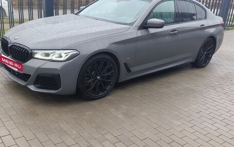 BMW 5 серия, 2020 год, 5 700 000 рублей, 4 фотография