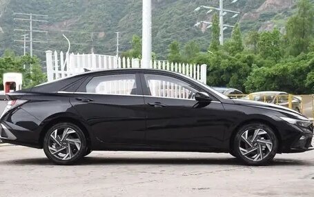 Hyundai Elantra, 2025 год, 2 050 000 рублей, 4 фотография
