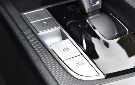 Hyundai Elantra, 2025 год, 2 050 000 рублей, 19 фотография