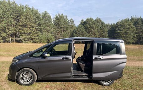 Honda Freed II, 2019 год, 1 925 000 рублей, 4 фотография