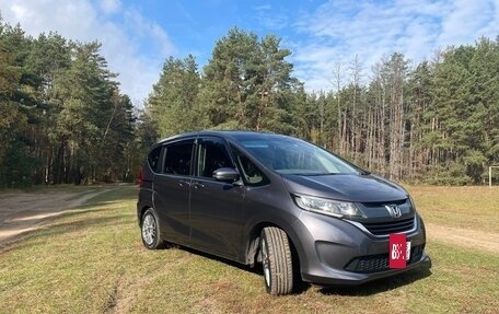 Honda Freed II, 2019 год, 1 925 000 рублей, 2 фотография