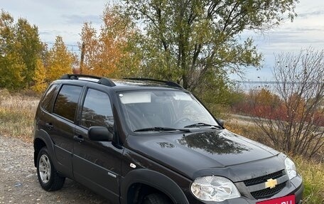 Chevrolet Niva I рестайлинг, 2011 год, 620 000 рублей, 21 фотография
