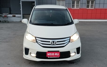 Honda Freed I, 2012 год, 1 150 000 рублей, 2 фотография