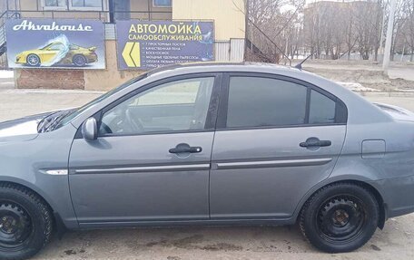 Hyundai Verna II, 2007 год, 400 000 рублей, 3 фотография