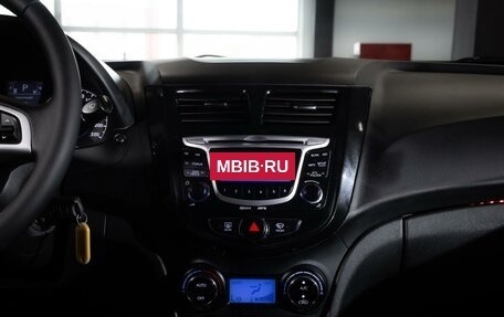 Hyundai Solaris II рестайлинг, 2011 год, 595 000 рублей, 16 фотография