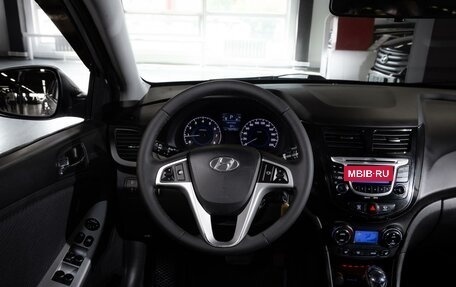Hyundai Solaris II рестайлинг, 2011 год, 595 000 рублей, 13 фотография