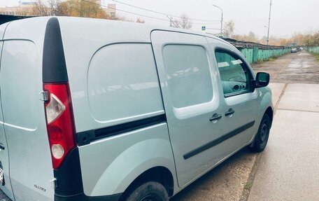 Renault Kangoo II рестайлинг, 2011 год, 550 000 рублей, 16 фотография