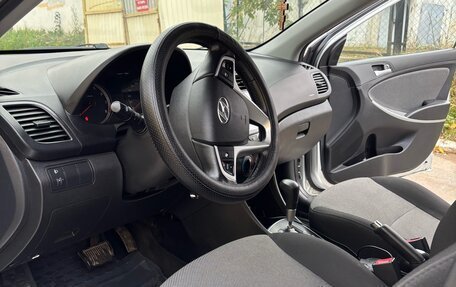 Hyundai Solaris II рестайлинг, 2011 год, 600 000 рублей, 14 фотография