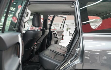 Toyota Land Cruiser Prado 150 рестайлинг 2, 2011 год, 2 299 000 рублей, 7 фотография