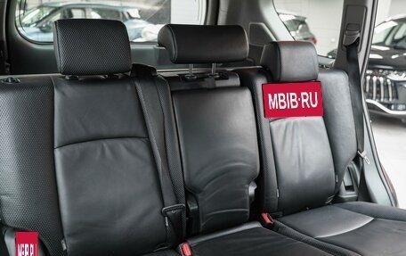 Toyota Land Cruiser Prado 150 рестайлинг 2, 2011 год, 2 299 000 рублей, 8 фотография