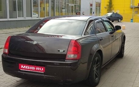 Chrysler 300C II, 2004 год, 500 000 рублей, 4 фотография