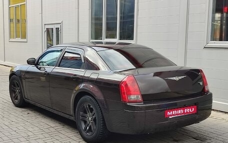 Chrysler 300C II, 2004 год, 500 000 рублей, 6 фотография