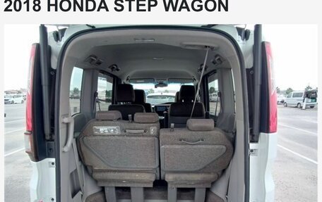 Honda Stepwgn IV, 2018 год, 1 400 000 рублей, 3 фотография