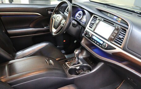 Toyota Highlander III, 2014 год, 3 250 000 рублей, 8 фотография
