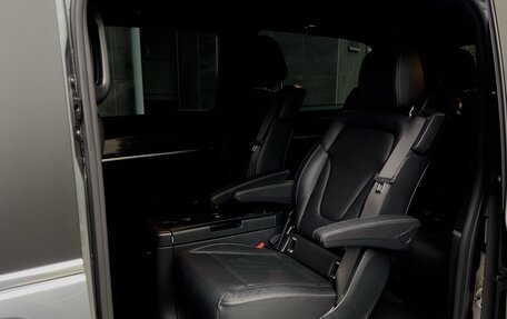 Mercedes-Benz V-Класс, 2022 год, 7 999 999 рублей, 20 фотография