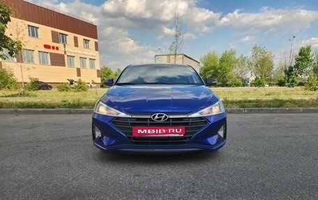 Hyundai Avante, 2018 год, 1 350 000 рублей, 2 фотография