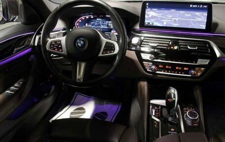 BMW 5 серия, 2022 год, 6 100 000 рублей, 13 фотография
