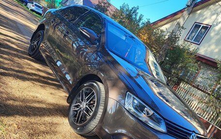 Volkswagen Jetta VI, 2012 год, 970 000 рублей, 3 фотография
