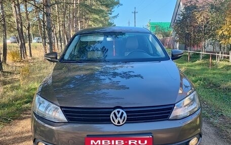 Volkswagen Jetta VI, 2012 год, 970 000 рублей, 2 фотография