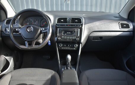 Volkswagen Polo VI (EU Market), 2017 год, 869 999 рублей, 7 фотография
