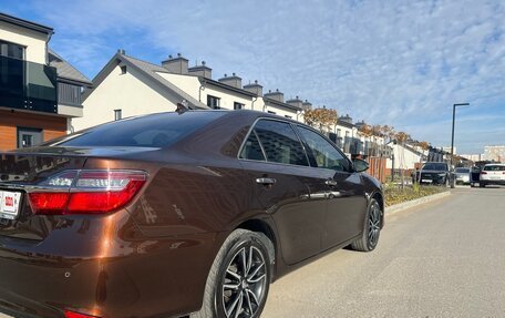 Toyota Camry, 2017 год, 2 450 000 рублей, 6 фотография
