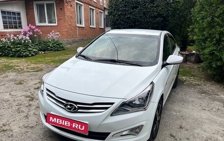 Hyundai Solaris II рестайлинг, 2016 год, 1 300 000 рублей, 4 фотография