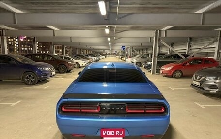 Dodge Challenger III рестайлинг 2, 2019 год, 4 500 000 рублей, 4 фотография