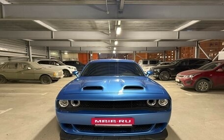 Dodge Challenger III рестайлинг 2, 2019 год, 4 500 000 рублей, 3 фотография