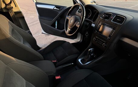 Volkswagen Golf VI, 2010 год, 865 000 рублей, 8 фотография