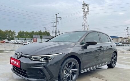 Volkswagen Golf VIII, 2022 год, 2 640 000 рублей, 1 фотография