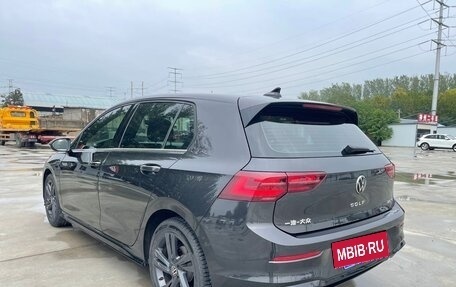 Volkswagen Golf VIII, 2022 год, 2 640 000 рублей, 6 фотография