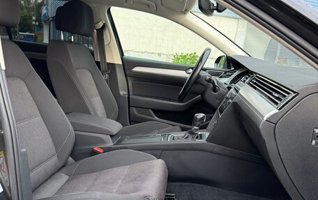 Volkswagen Passat B8 рестайлинг, 2018 год, 1 600 000 рублей, 7 фотография