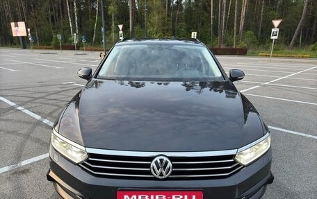 Volkswagen Passat B8 рестайлинг, 2018 год, 1 600 000 рублей, 2 фотография