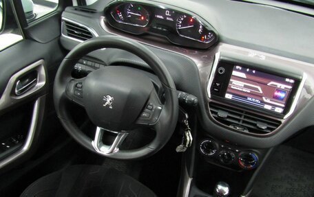 Peugeot 2008 II, 2014 год, 870 000 рублей, 18 фотография