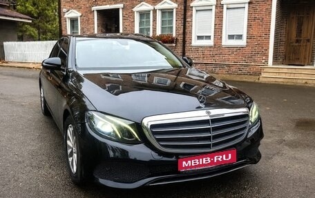 Mercedes-Benz E-Класс, 2020 год, 2 400 000 рублей, 1 фотография
