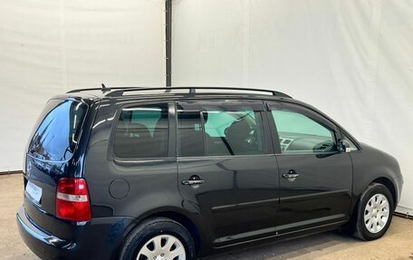 Volkswagen Touran III, 2005 год, 550 000 рублей, 6 фотография